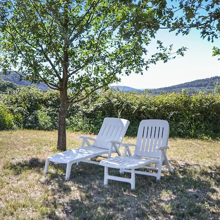 1 Bedroom Pet Friendly In Entrechaux